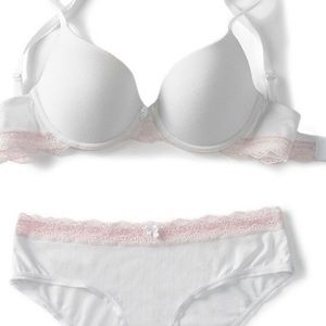 Bra and panty set